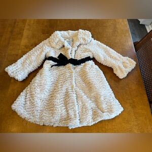 American Widgeon Coat Ivory white Soft Cozy Faux Fur Girls Black Velvet Bow Sz 5